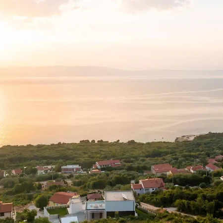 House Almost On Seafront, With Large Garden And Swimming Pool In Porto-vecchio Порто-Веккьо