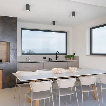 House Almost On Seafront, With Large Garden And Swimming Pool In Porto-vecchio Порто-Веккьо