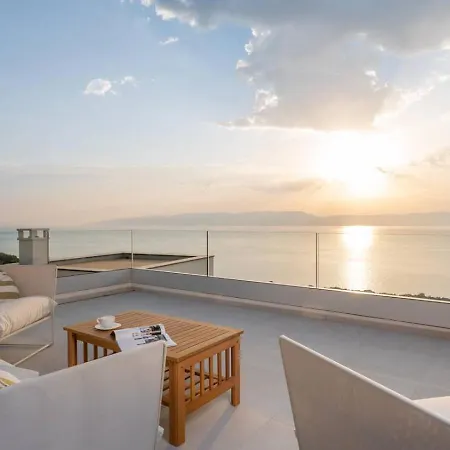 Апартаменты House Almost On Seafront, With Large Garden And Swimming Pool In Porto-vecchio Порто-Веккьо